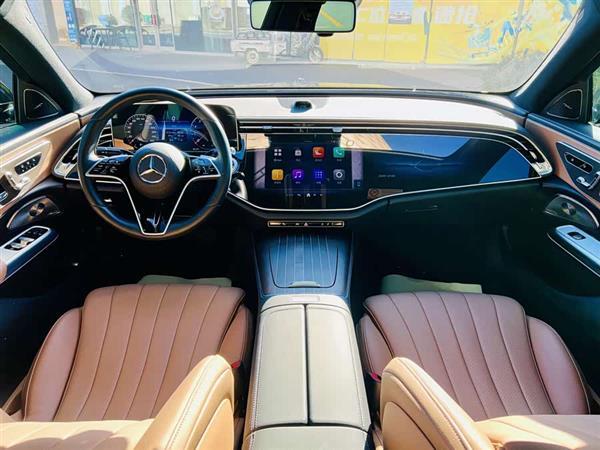 奔驰E级 2024款 E 300 L 豪华型
