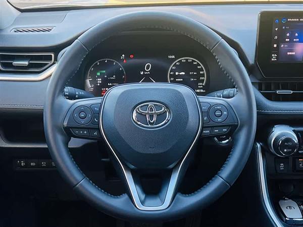 RAV4荣放 2023款 2.0L CVT两驱风尚Plus版