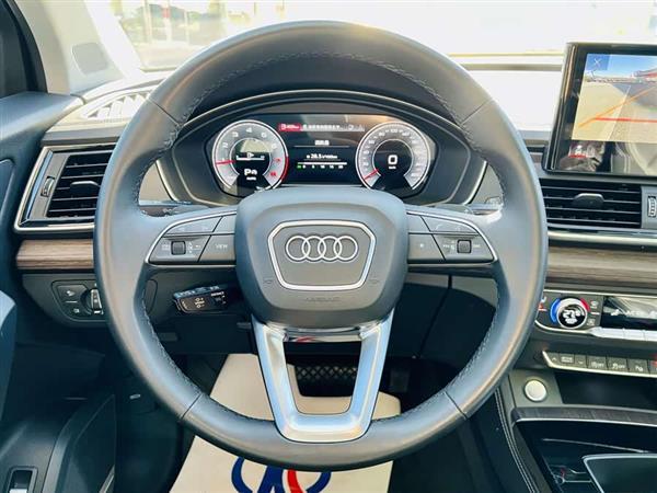 奥迪Q5L 2022款 45T 臻选动感型