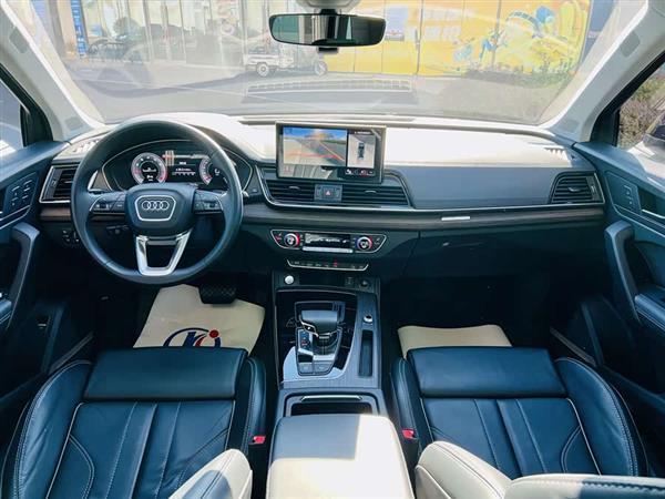 奥迪Q5L 2022款 45T 臻选动感型