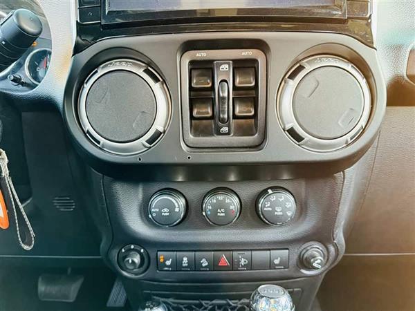 牧马人 2015款 3.0L Sahara 四门舒享版