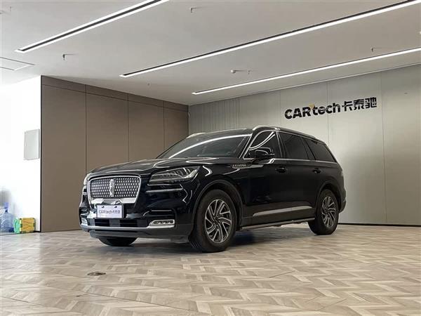 飞行家 2023款 3.0T V6 四驱尊享巡航版 六座