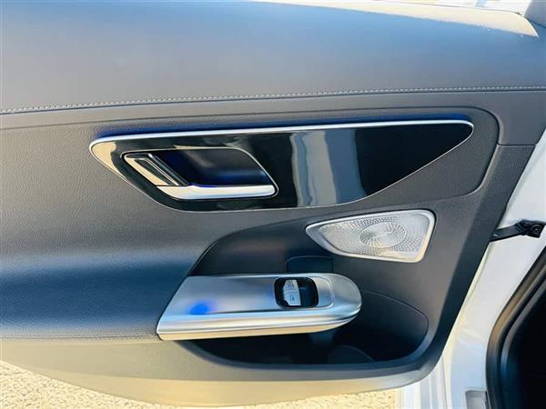 奔驰C级 2024款 C 260 L 运动版