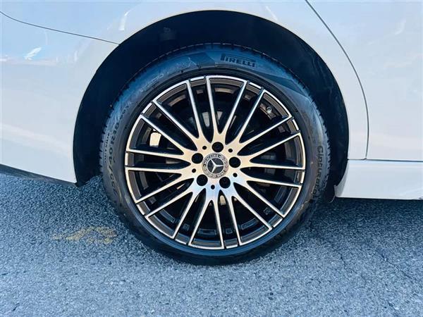 奔驰C级 2024款 C 260 L 运动版