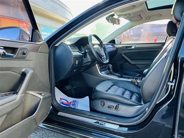 帕萨特 2016款 330TSI DSG尊荣版