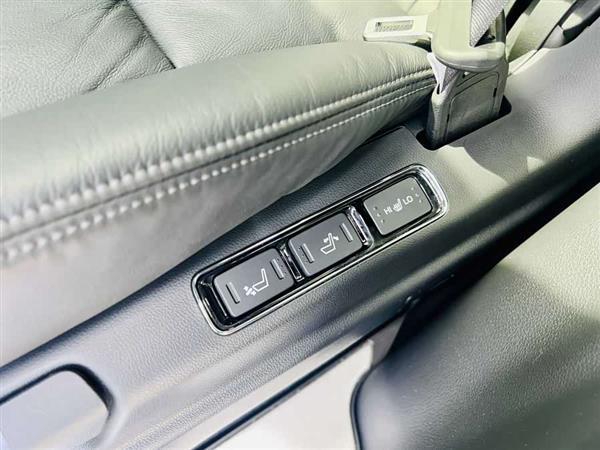 艾力绅 2024款 2.0L e:HEV 豪华版