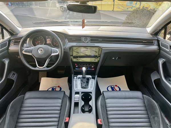 迈腾 2020款 330TSI DSG 领先型