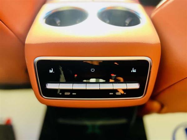 理想L8 2023款 Pro