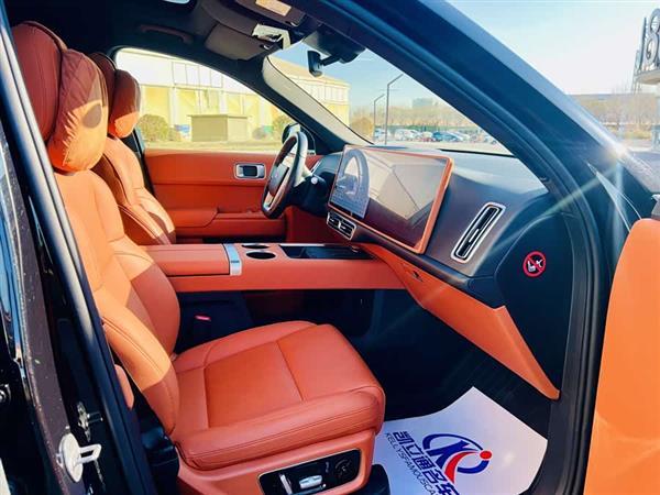 理想L8 2023款 Pro