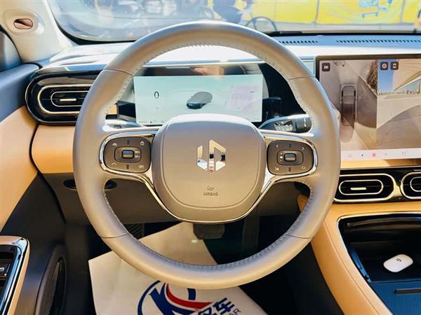 零跑C01 2024款 增程 316尊享版