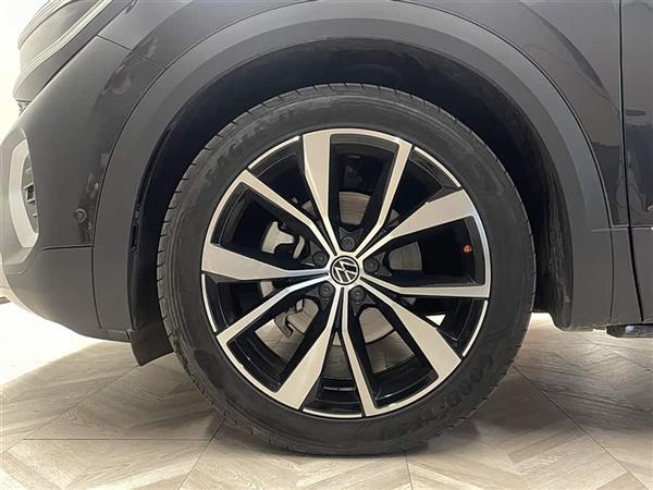 揽境 2022款 530TSI 四驱旗舰胜境版Pro 6座