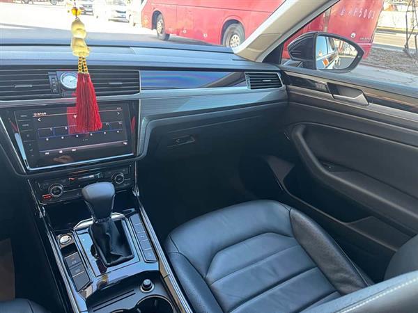 辉昂 2018款 改款 380TSI 两驱商务版