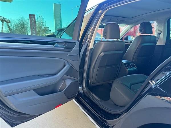 辉昂 2018款 改款 380TSI 两驱商务版