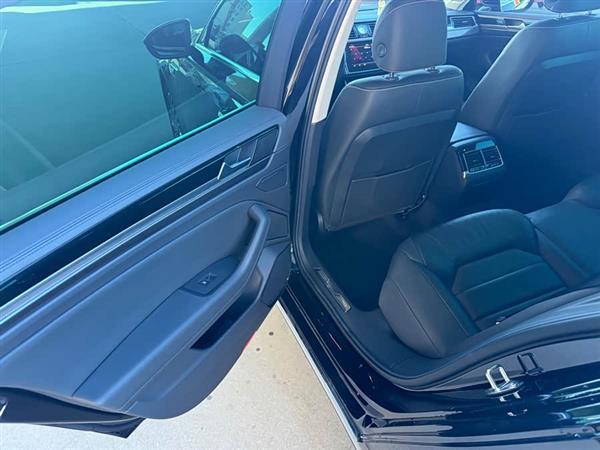 辉昂 2018款 改款 380TSI 两驱商务版