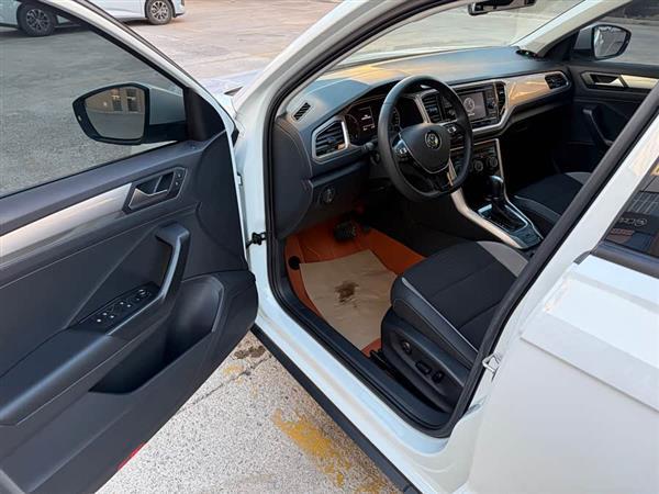 T-ROC探歌 2020款 230TSI DSG两驱进取型