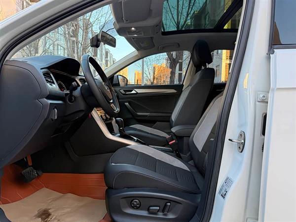 T-ROC探歌 2020款 230TSI DSG两驱进取型