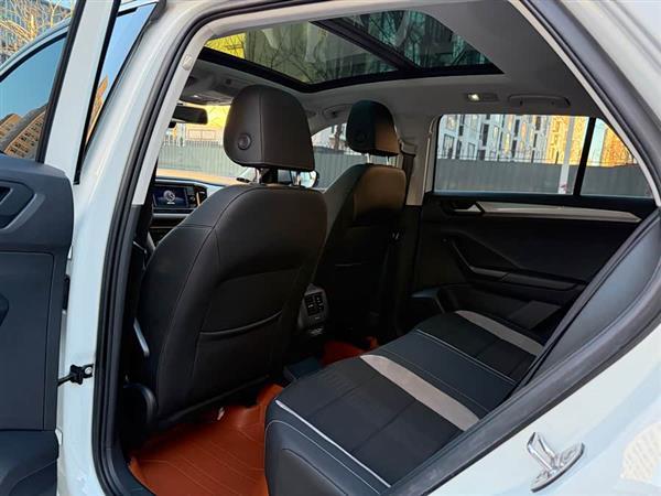 T-ROC探歌 2020款 230TSI DSG两驱进取型