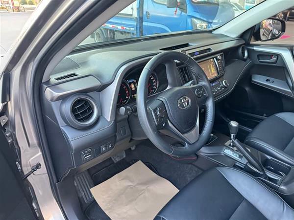 RAV4荣放 2016款 2.5L 自动四驱精英版