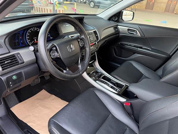 雅阁 2016款 混动 2.0L 锐酷版