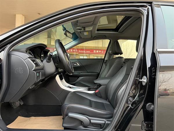 雅阁 2016款 混动 2.0L 锐酷版