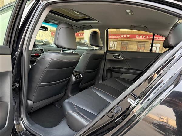 雅阁 2016款 混动 2.0L 锐酷版