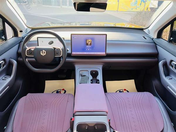 零跑C16 2024款 增程 200尊享版