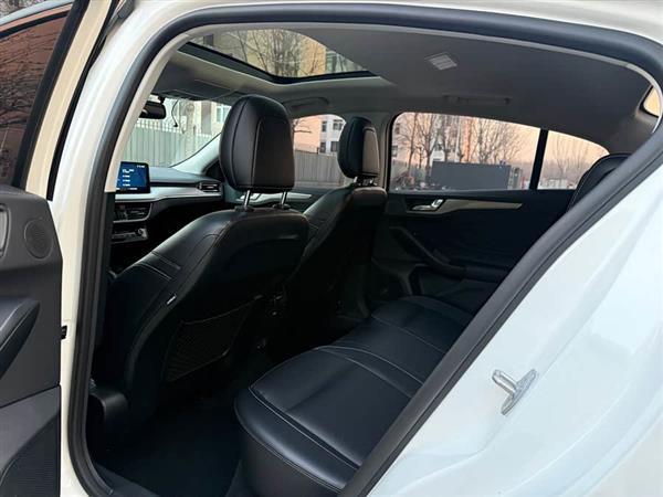 福克斯 2021款 三厢 EcoBoost 180 自动锋潮型