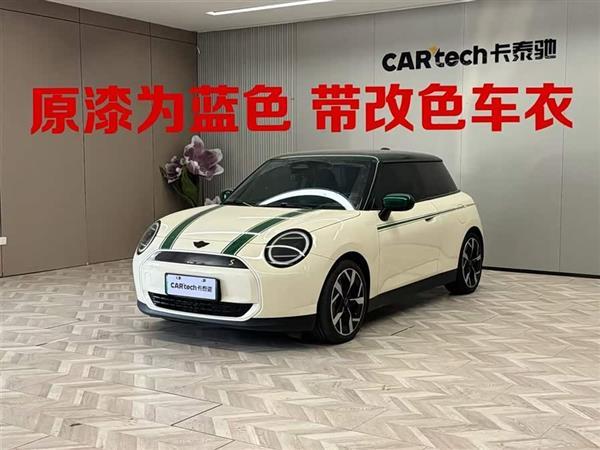 电动MINI COOPER 2024款 452km COOPER SE 艺术家