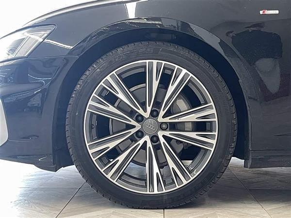 奥迪A6L 2021款 45 TFSI 臻选动感型