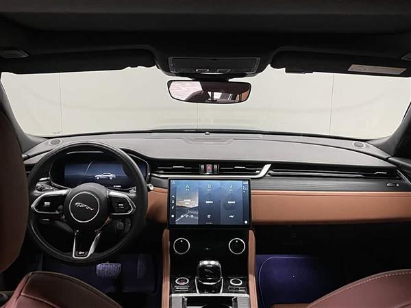 捷豹XFL 2023款 XFL 2.0T P250 两驱精英运动版