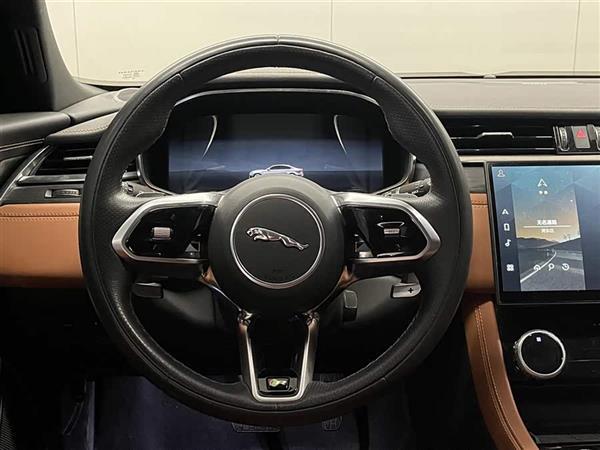 捷豹XFL 2023款 XFL 2.0T P250 两驱精英运动版