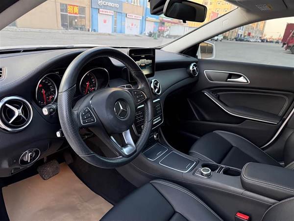 奔驰GLA 2017款 GLA 200 时尚型