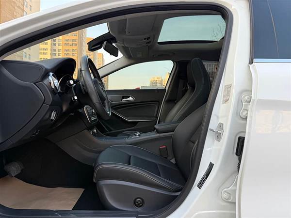 奔驰GLA 2017款 GLA 200 时尚型