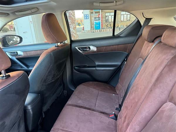 雷克萨斯CT 2014款 CT200h 舒适版 单色