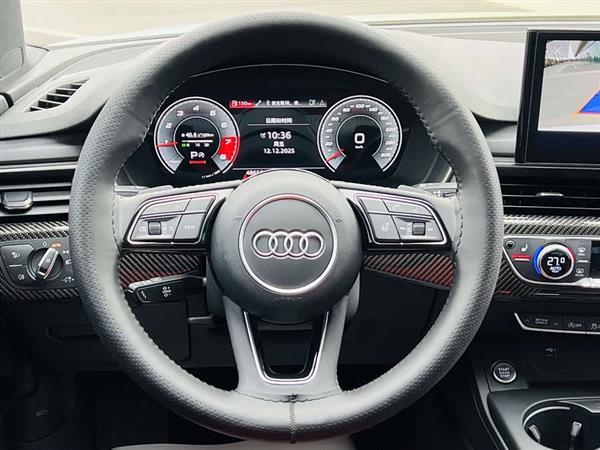 奥迪A4L 2020款 45 TFSI quattro 臻选动感型