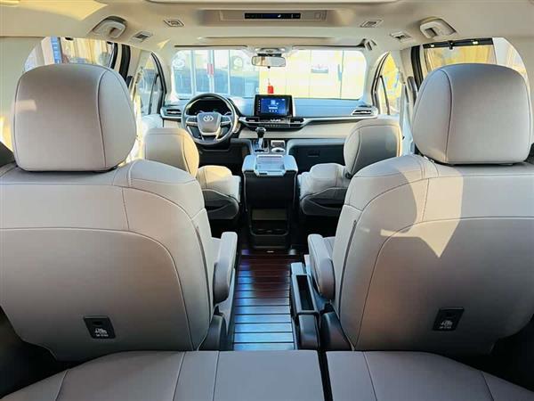 格瑞维亚 2023款 2.5L混动 豪华版