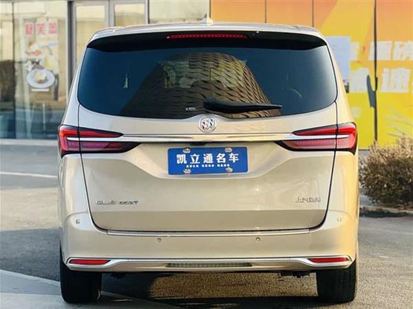 别克GL8 2022款 陆上公务舱 652T 尊贵型