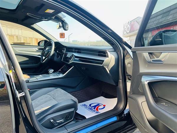 奥迪A6L 2023款 45 TFSI 臻选动感型