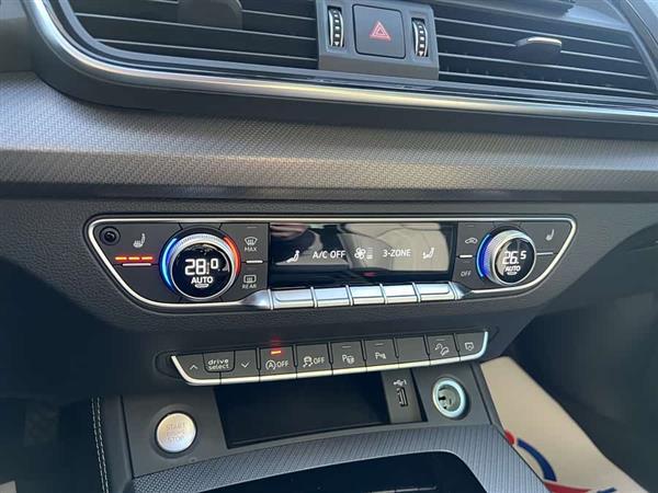 奥迪Q5L 2022款 45T 豪华动感型