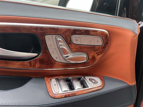 威霆 2023款 2.0T 商务版 7座