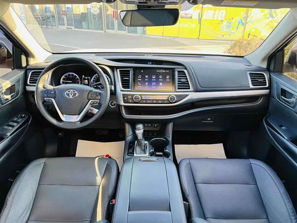 汉兰达 2021款 2.0T 四驱豪华版 7座