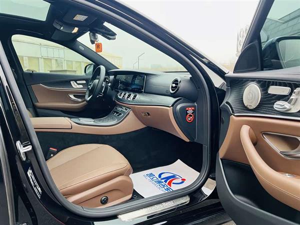奔驰E级(进口) 2023款 E 300 时尚型运动版
