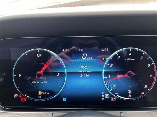 奔驰E级(进口) 2023款 E 300 时尚型运动版