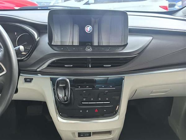 别克GL8 2022款 陆上公务舱 652T 豪华型