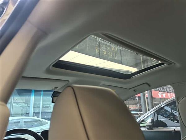 别克GL8 2022款 陆上公务舱 652T 豪华型