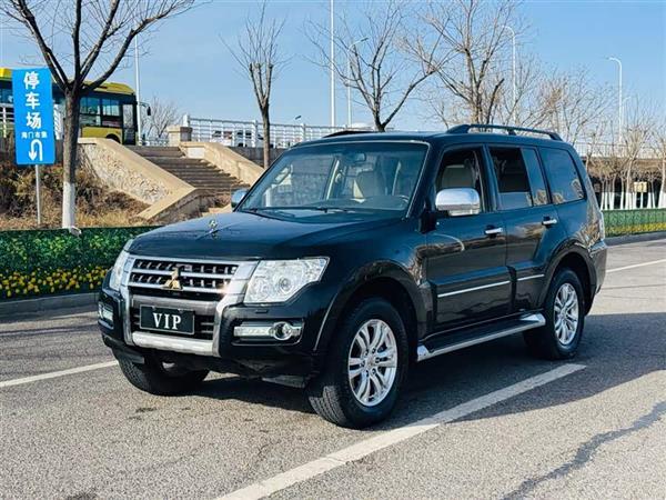 帕杰罗(进口)V97 2018款 3.8L 中东版