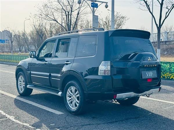 帕杰罗(进口)V97 2018款 3.8L 中东版