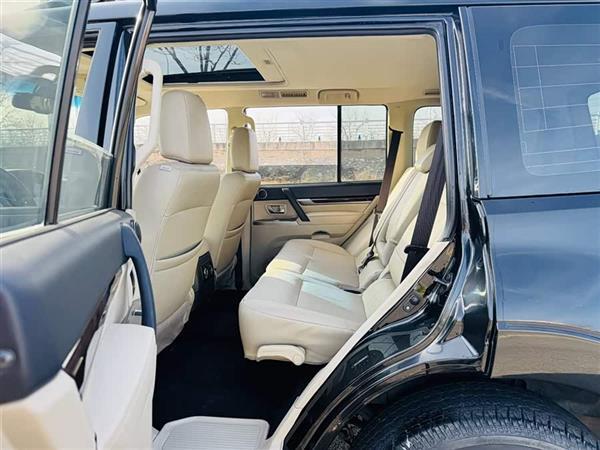 帕杰罗(进口)V97 2018款 3.8L 中东版