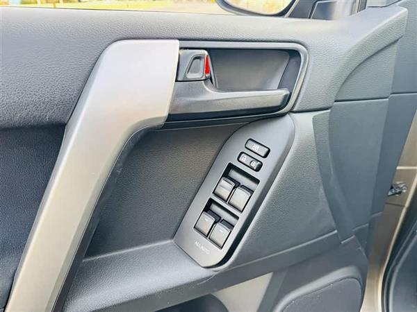 普拉多 2016款 2.7L 自动豪华版