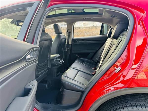 Stelvio斯坦维 2017款 2.0T 200HP 精英版